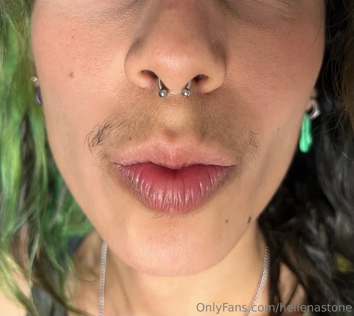 Coucouu kissess do you like my mustache 