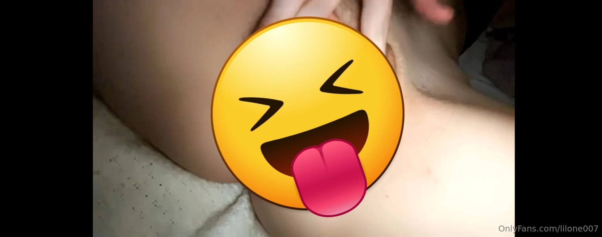 Watch me spray them after i bust with my little toy 