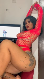 Hey papi te gustan los pezones parados