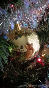 I m in the holiday spirit the christmas tree the decorations it makes