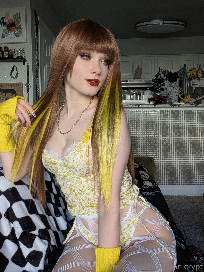 Woohoo yellow lol i took too many photos bonus clips my stupid camera 