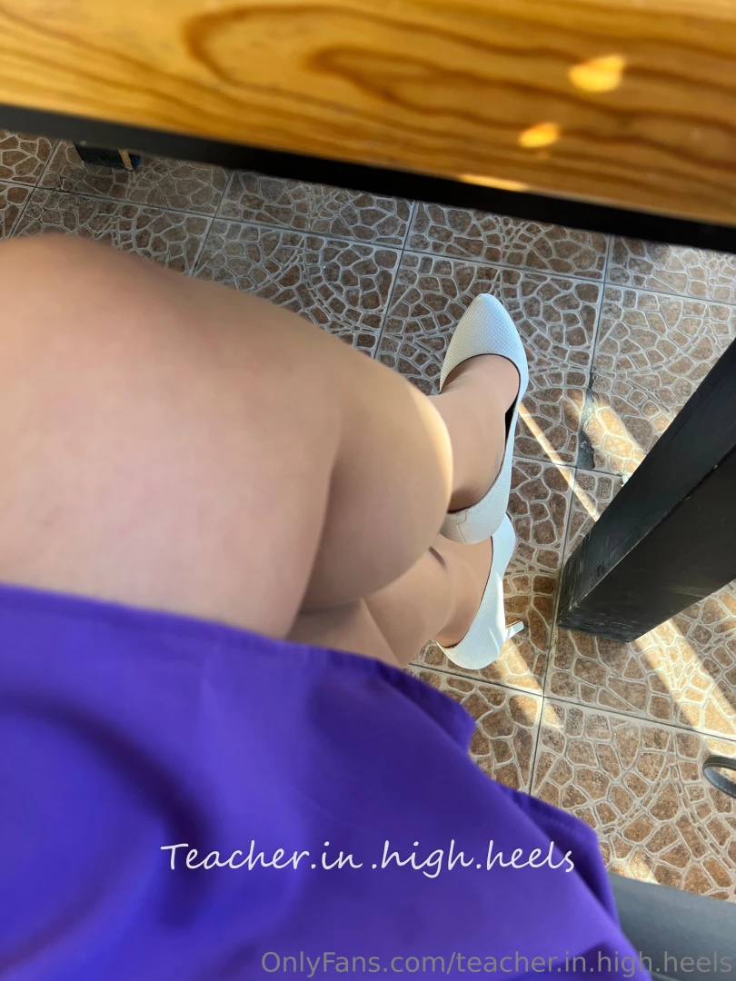 I need a coffee refill any gentleman want to buy me one 