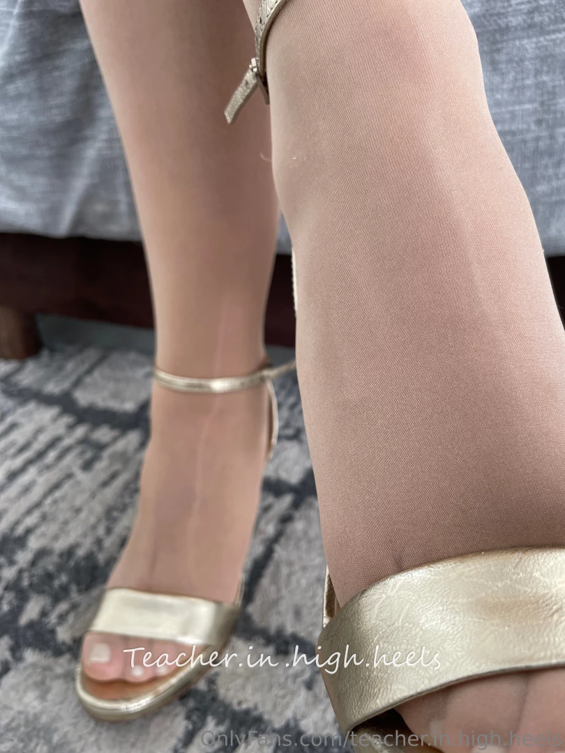 Like the nude shiny tights and golden shoes part 6 