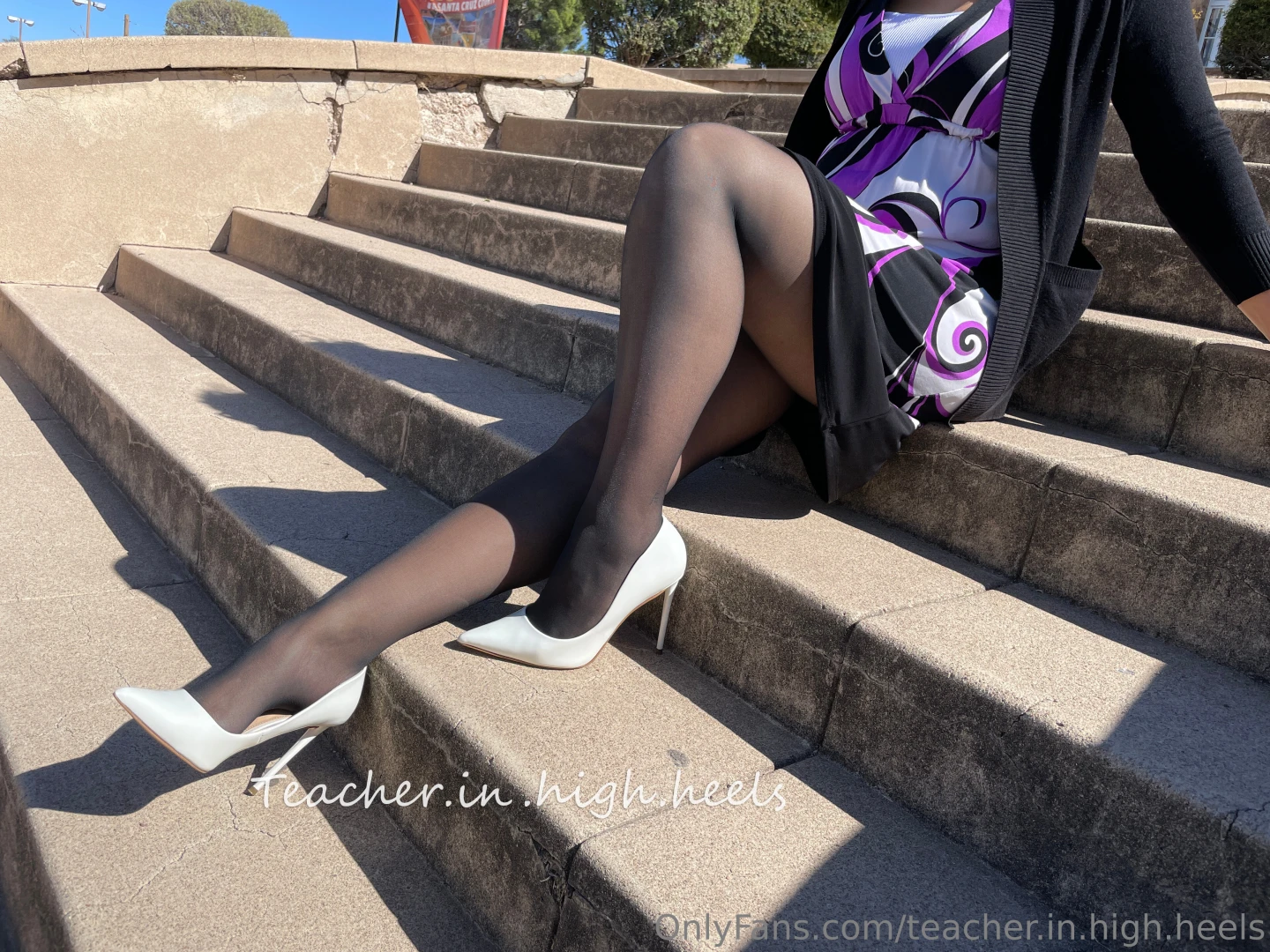 How do you like outdoors pictures or should i stay inside better 