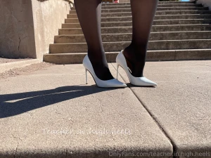 How do you like outdoors pictures or should i stay inside better part 21