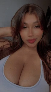 All the boobs lovers where you at