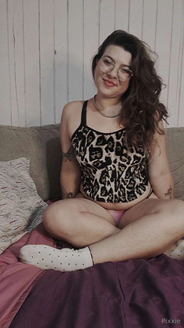 No one should know that your sexy neighbor sends you pictures in 