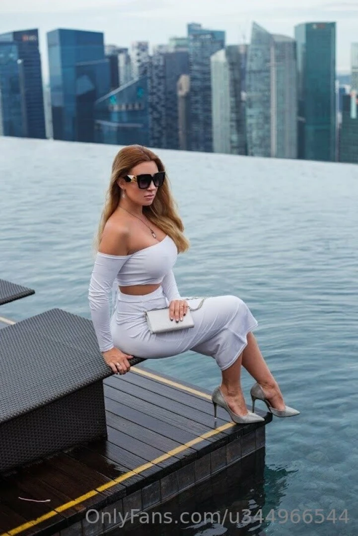 I love to enjoy amazing views of the city do you like city or nature 