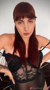 Wearing this lingerie i feel like a gift wanna unwrap me