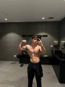 What you doing if you saw me flexing in the changing rooms