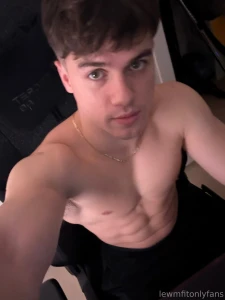 Hey i m cool let s hang out