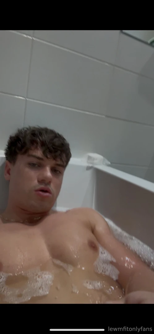 I made this bath even hotter wanna watch 