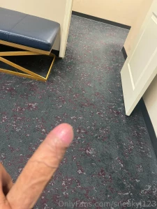 Help me cum in my office i made a mess message to see how it got