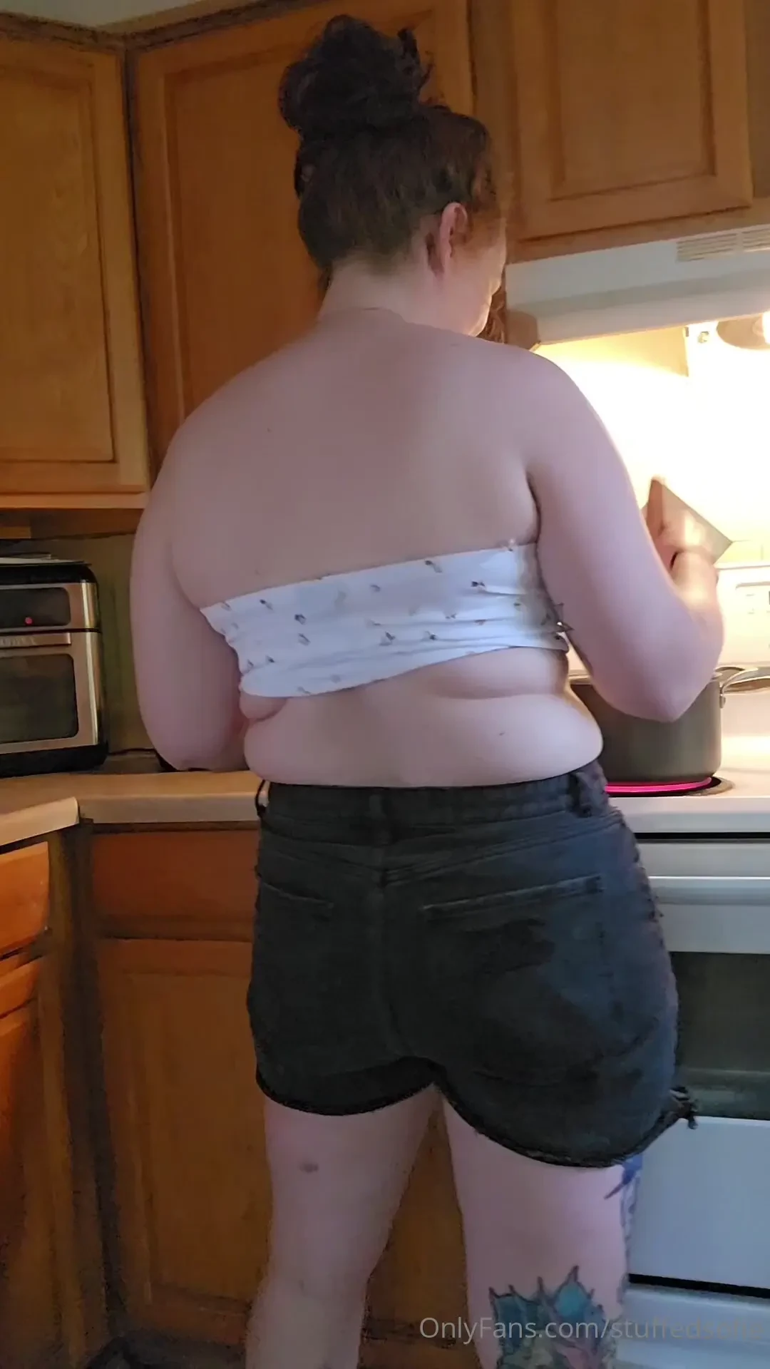 Stepmom let s you play with her fat belly 