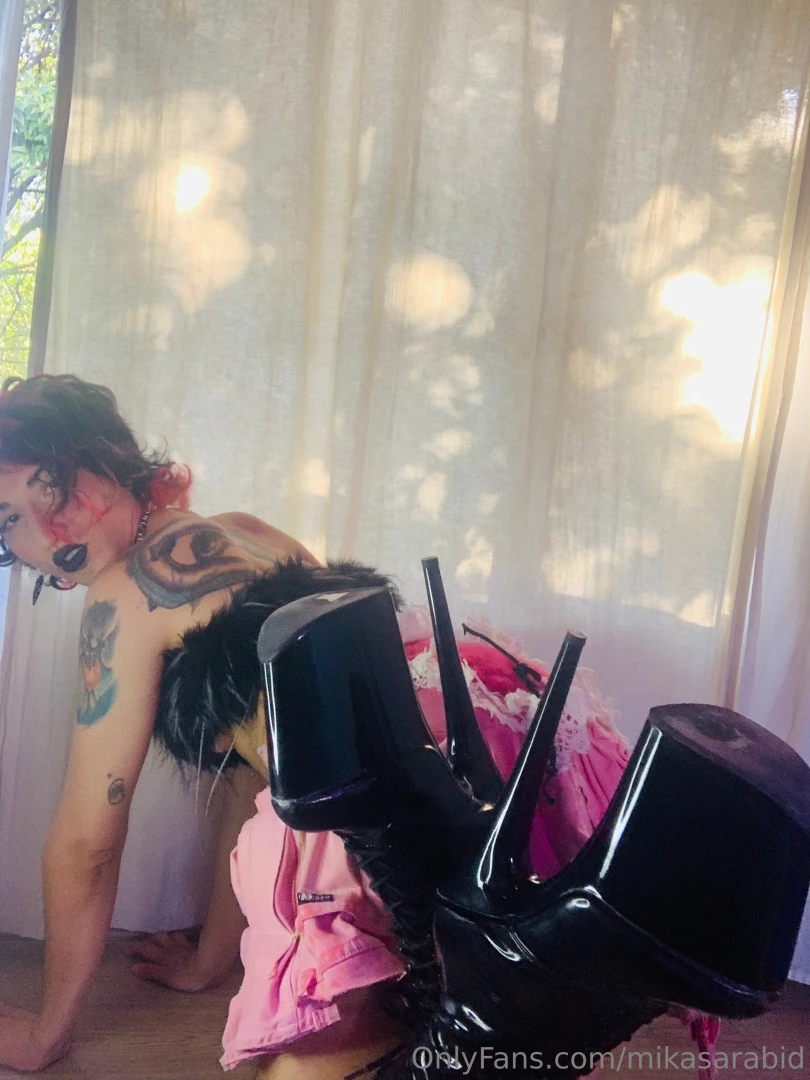 Tell me if you have a heel fetish part 1 