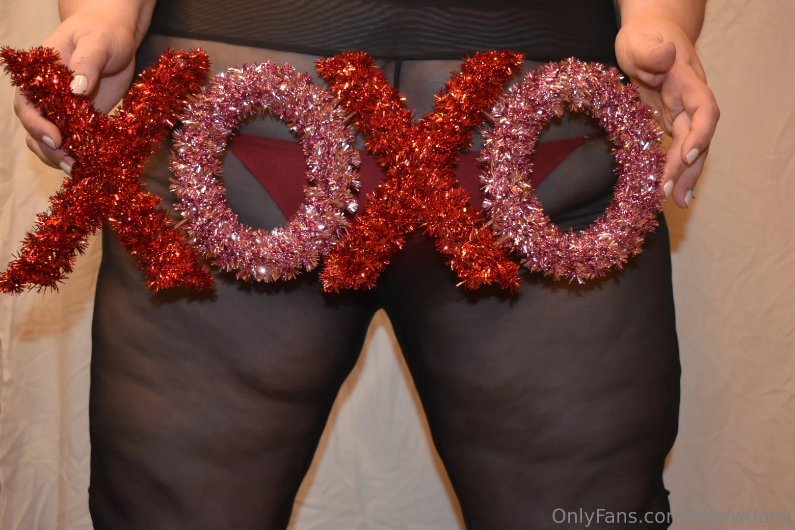 Roses are red violets are blue i ll spread legs and you ll fill me 