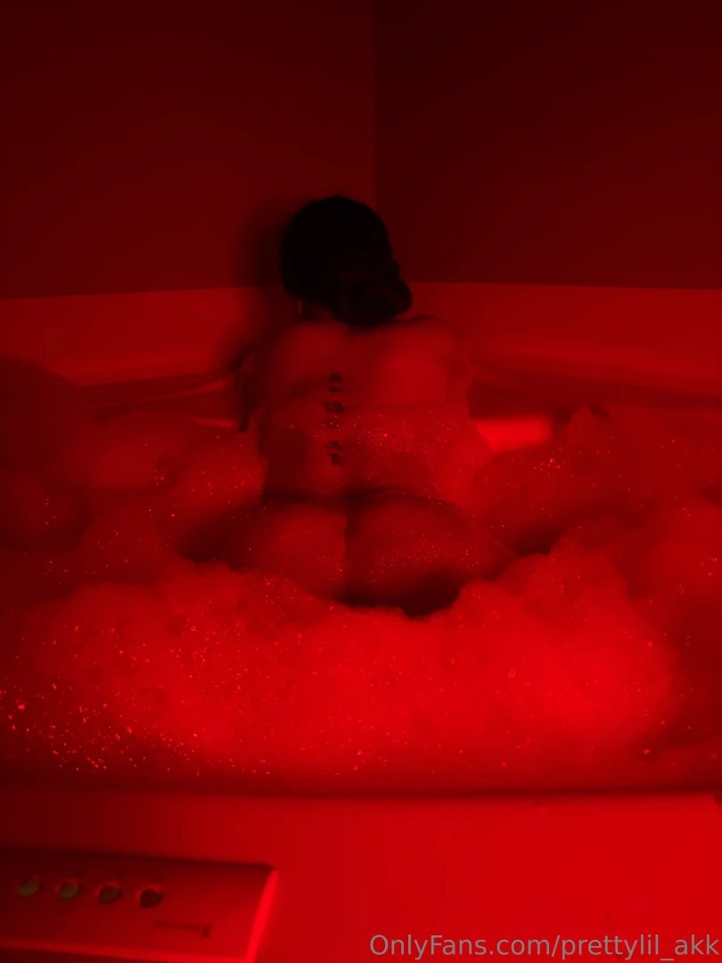 Tip this post for a few valentines nudies part 2 