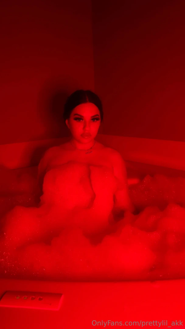 Tip this post for a few valentines nudies part 1 