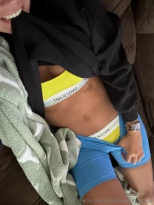 I like this color on me