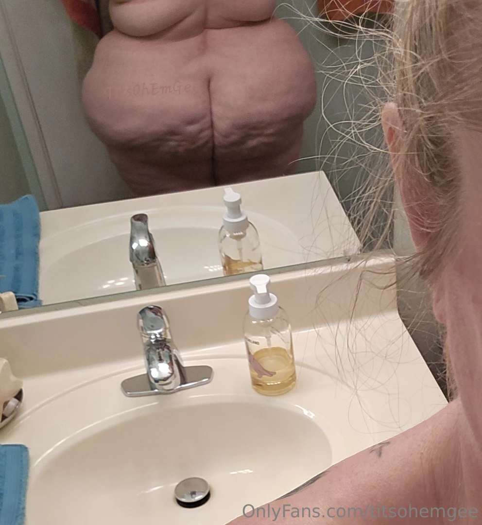 Tushie thursday 