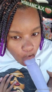 mrsbiancax - Gagging sucking on this dildo 