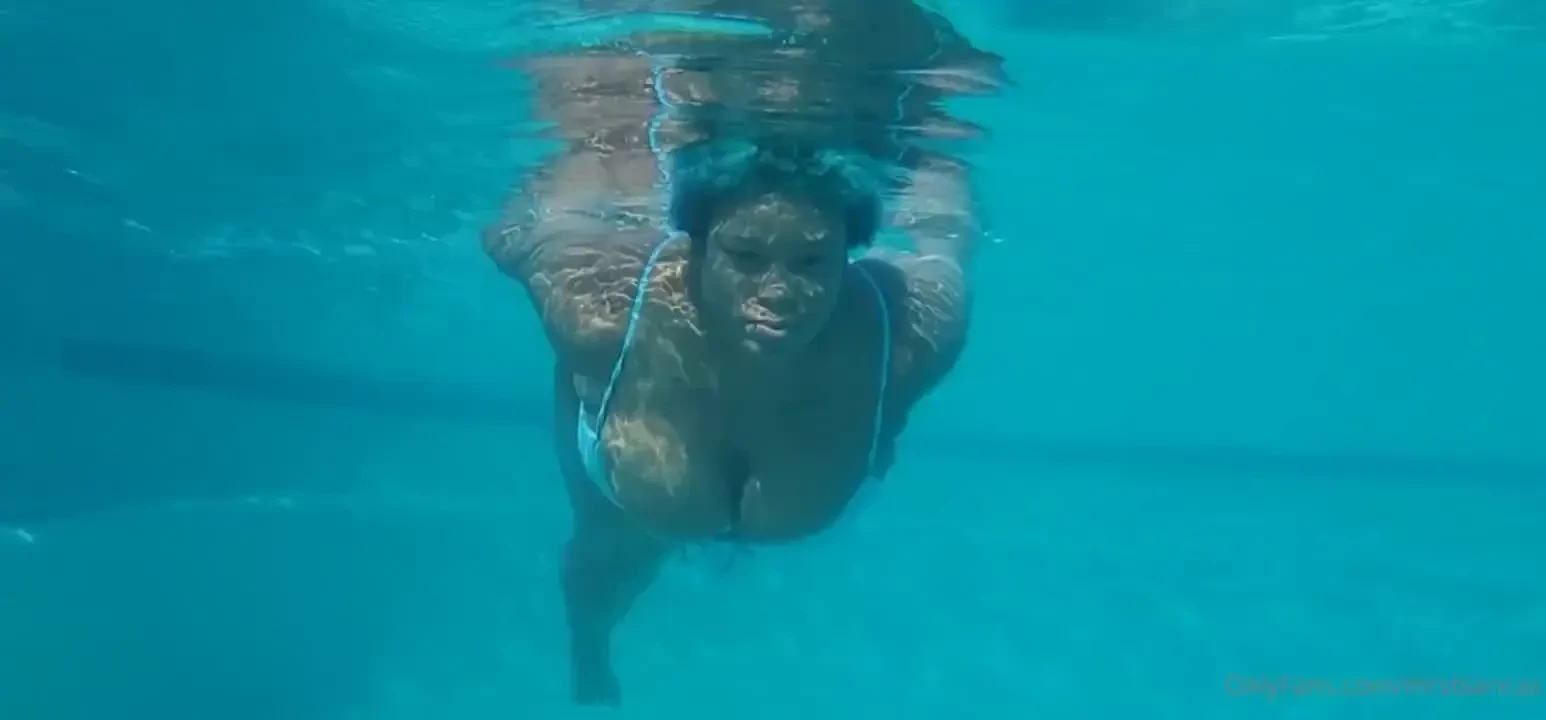 Unlock this to watch my titties free underwater 