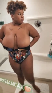 mrsbiancax - Love making content in an new hotel shower l putt my titties and ass 