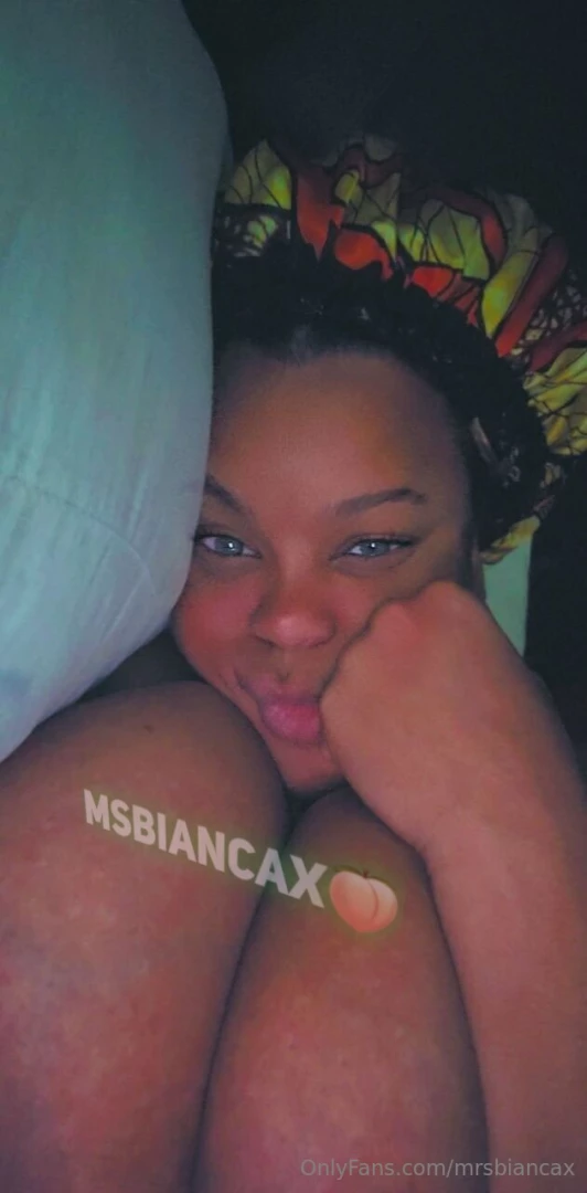 I can t sleep dm me for a facetime or sexting session 