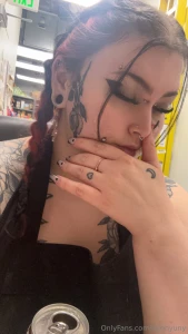 Do you like girls with face tats part 1