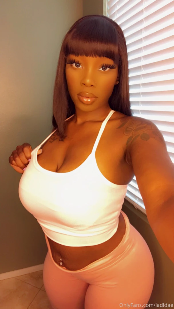 ladidae - Let me pleasure you this weekend 