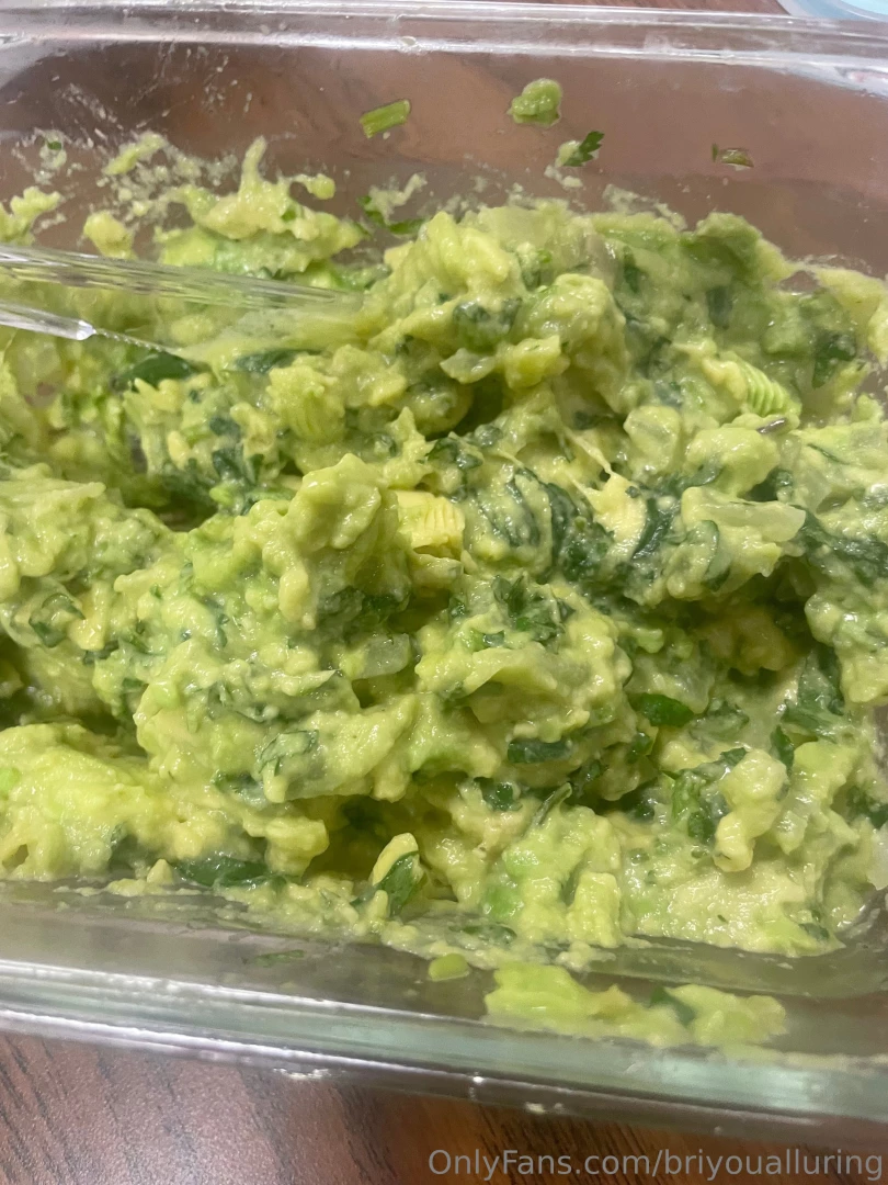 briyoualluring - My patient bought me guacamole and told me baby you going fart a lot 