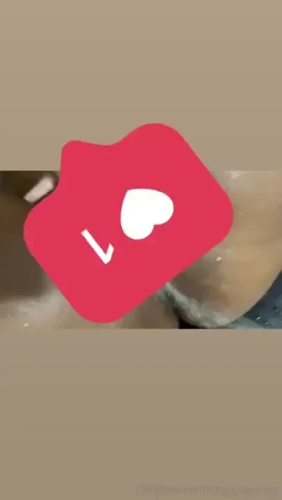 My coochie pink my booty hole brown 
