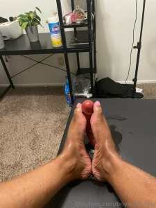 Have anyone ever gotten their dick jacked off by someone feet