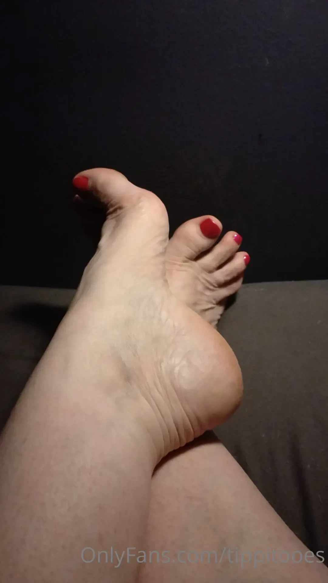 Do you like my raspberry toes 