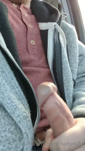 Got bored waiting in the parking lot for my food order and well one