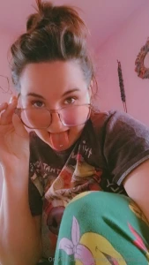 Good morning babies i hope everyone has the day they deserve