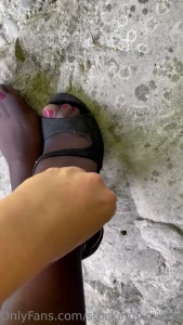 Take off the 2nd peeptoe
