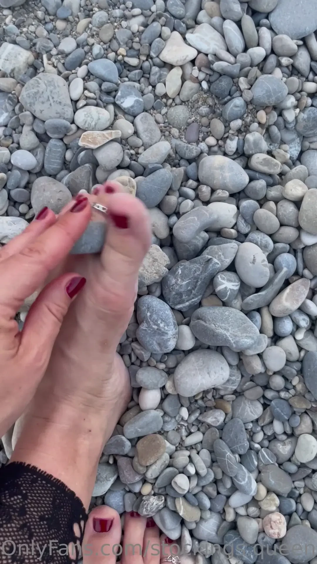 How was your day my day was very hot satisfyed want to see more dm me part 1 