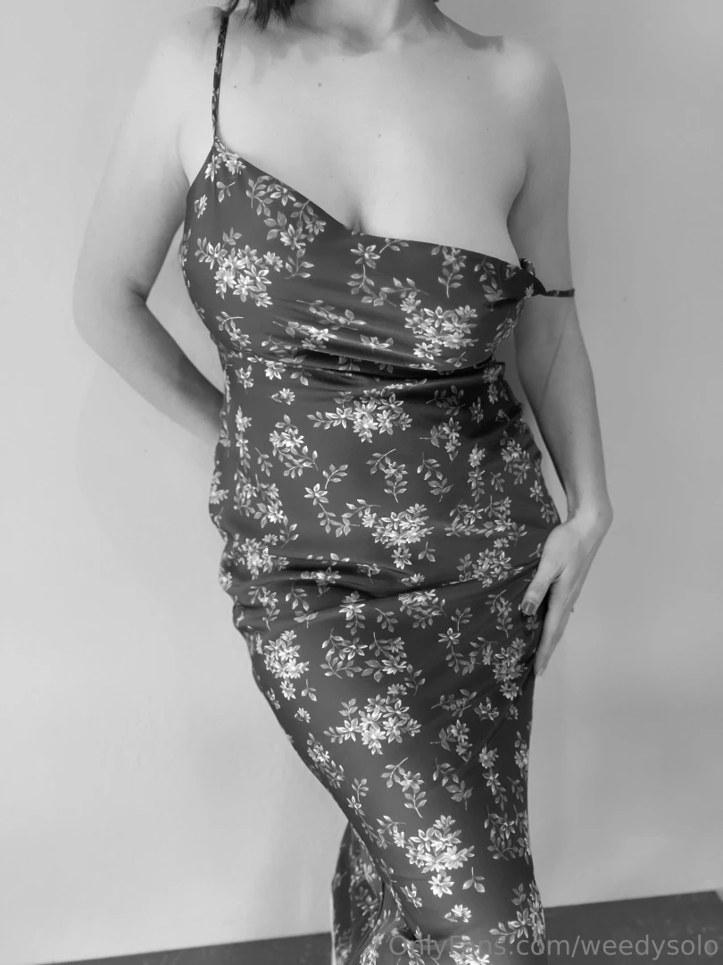 I ve gotten enough positive feedback on this dress i decided one more part 1 