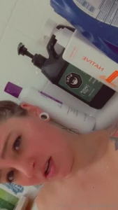 highcandy420 - Bath time fun with my weird ass video is hilarious btw part 1 