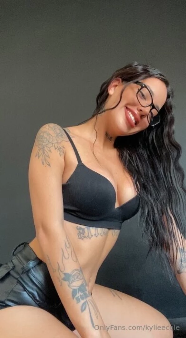 Leather hugs my curves in all the right ways wanna see what s 