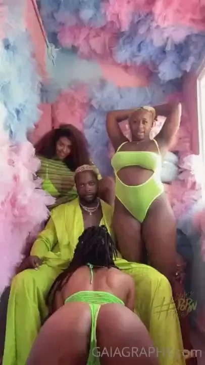 Musical chair w blkdickmatterss uofgaia mystiquemoves symoneskye miami 