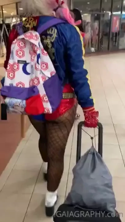 Entry into exxxotica miami 2021 w uofgaia queenjanine99 amp symoneskye 