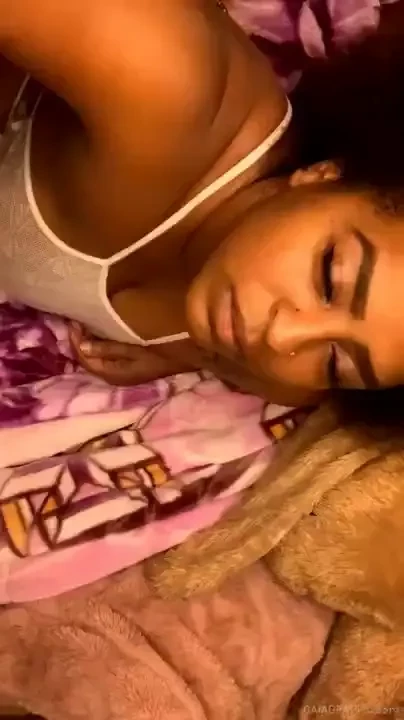 Stream started at 04 16 2022 04 50 am every tip gets a titty flash 