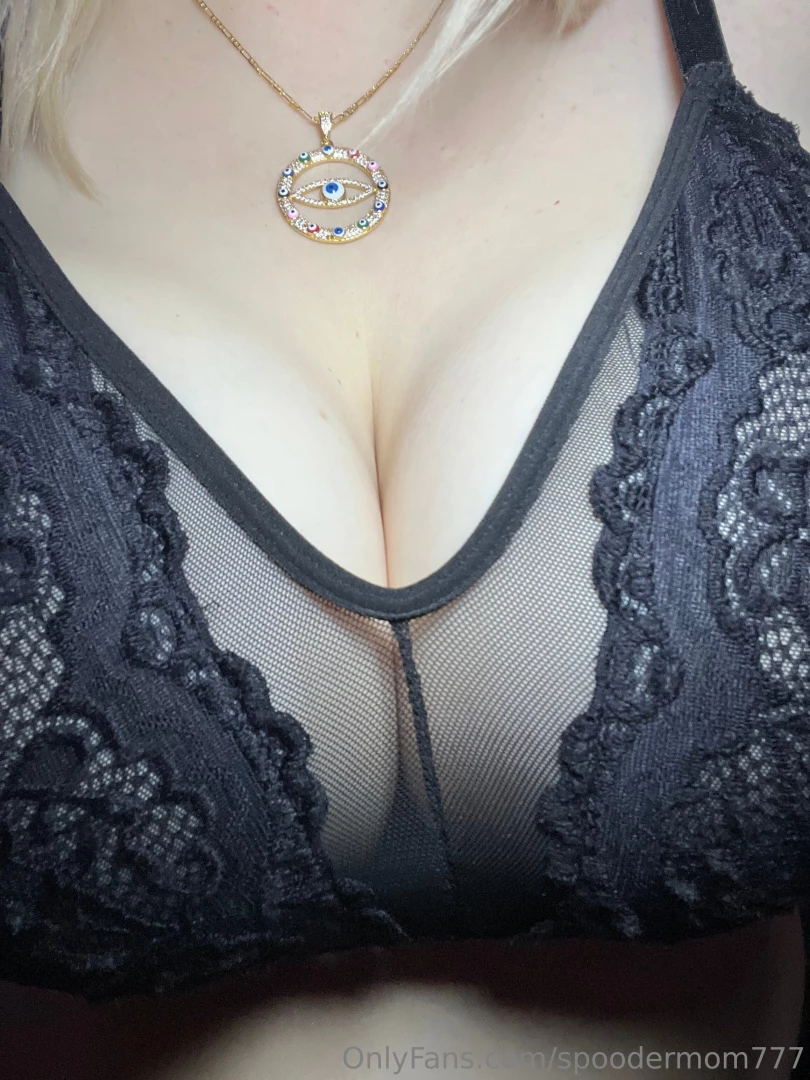 Titty tuesday part 1260 