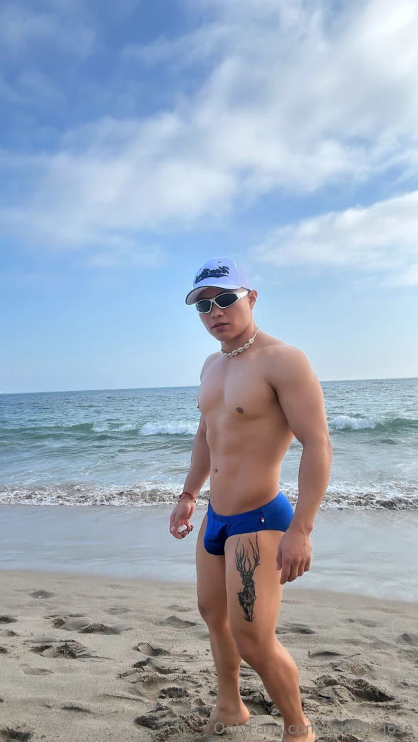 Ven y tomemos el sol hasta broncearnos en ur ricooo 