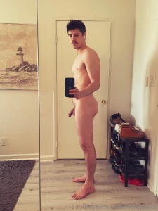 Yesterday my friends told me my pants made my ass look big and bubbly