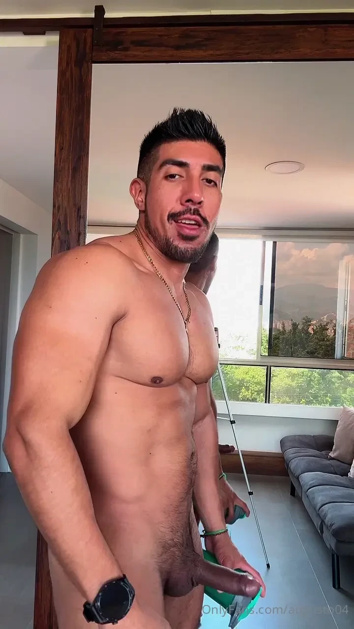Leaving the gym waiting for a to give him mexican cock 