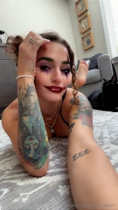 What i do while my husband is on work calls what halloween makeup fits