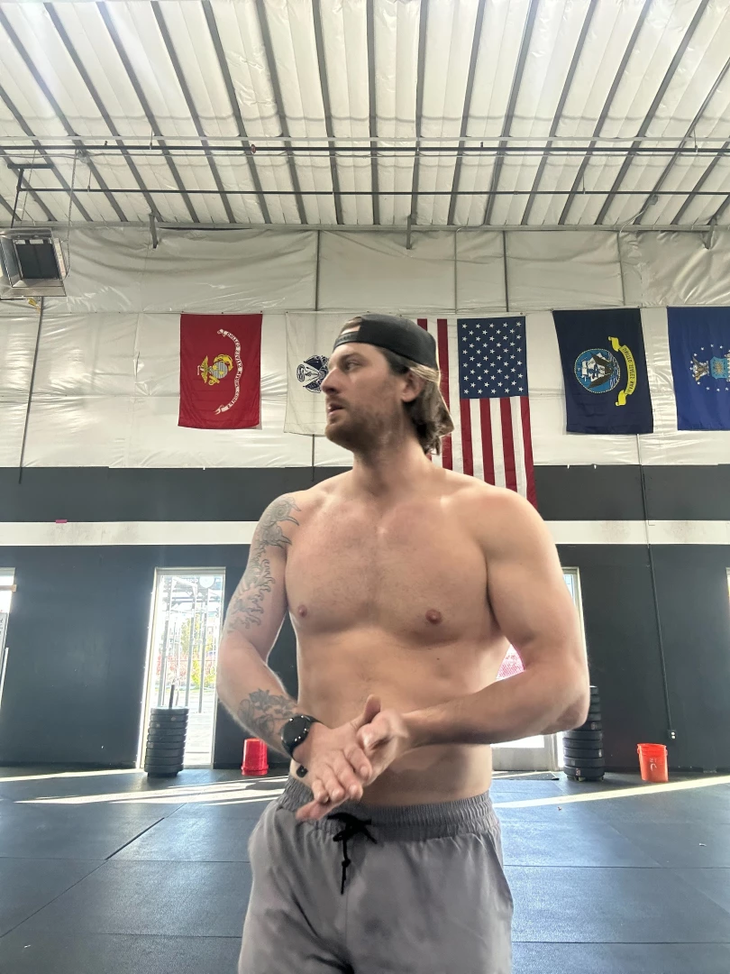 Should i go live this week comment yes if so and tell me what day 